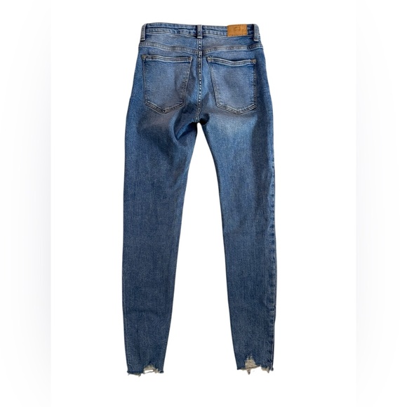 Bershka Denim Skinny Medium Rise Distressed Jeans Size 4 - Picture 4 of 17